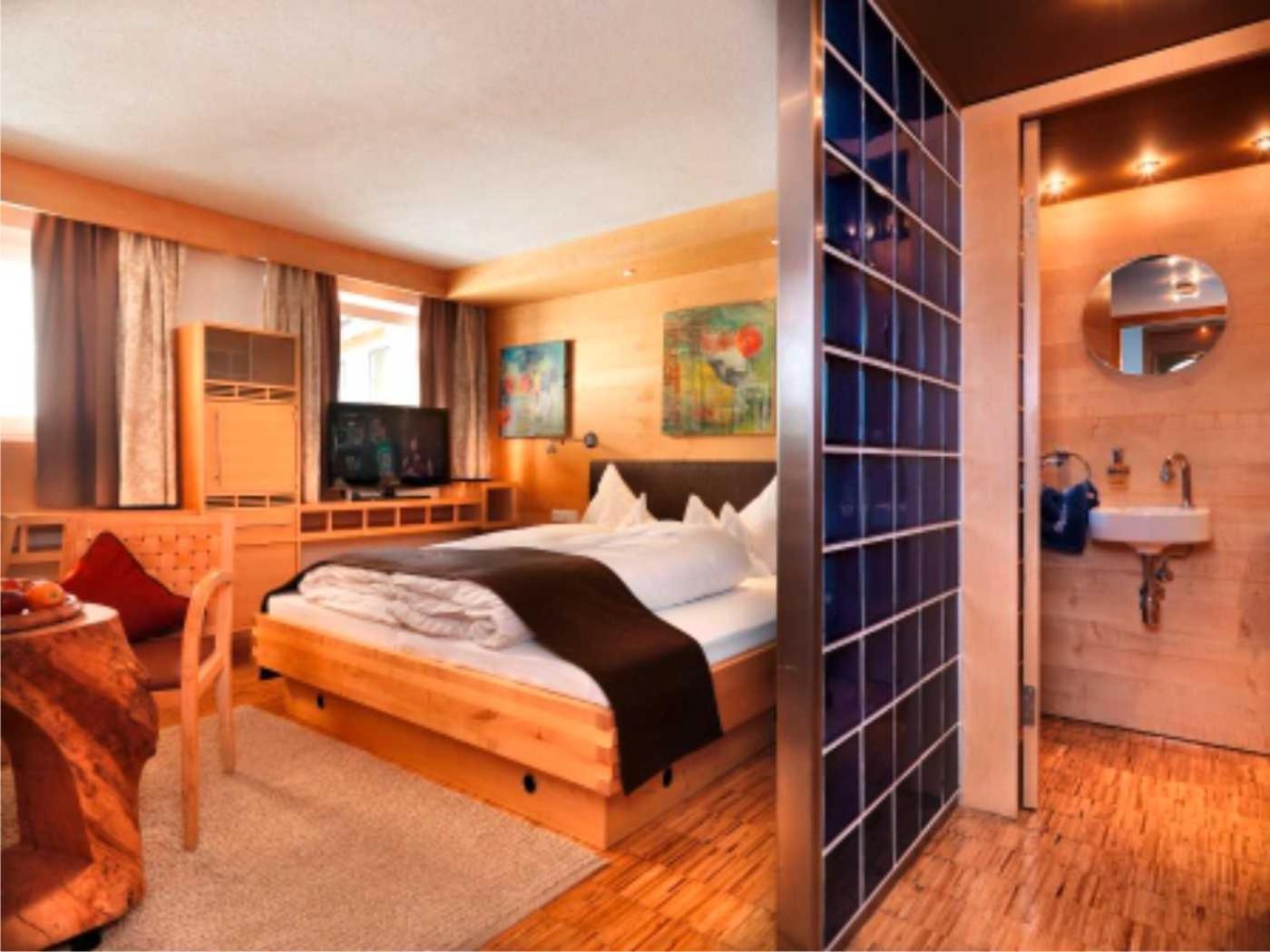 Hotel Goldener Adler - Im Sommer Silvretta Card Premium Inkludiert Ischgl Exterior foto
