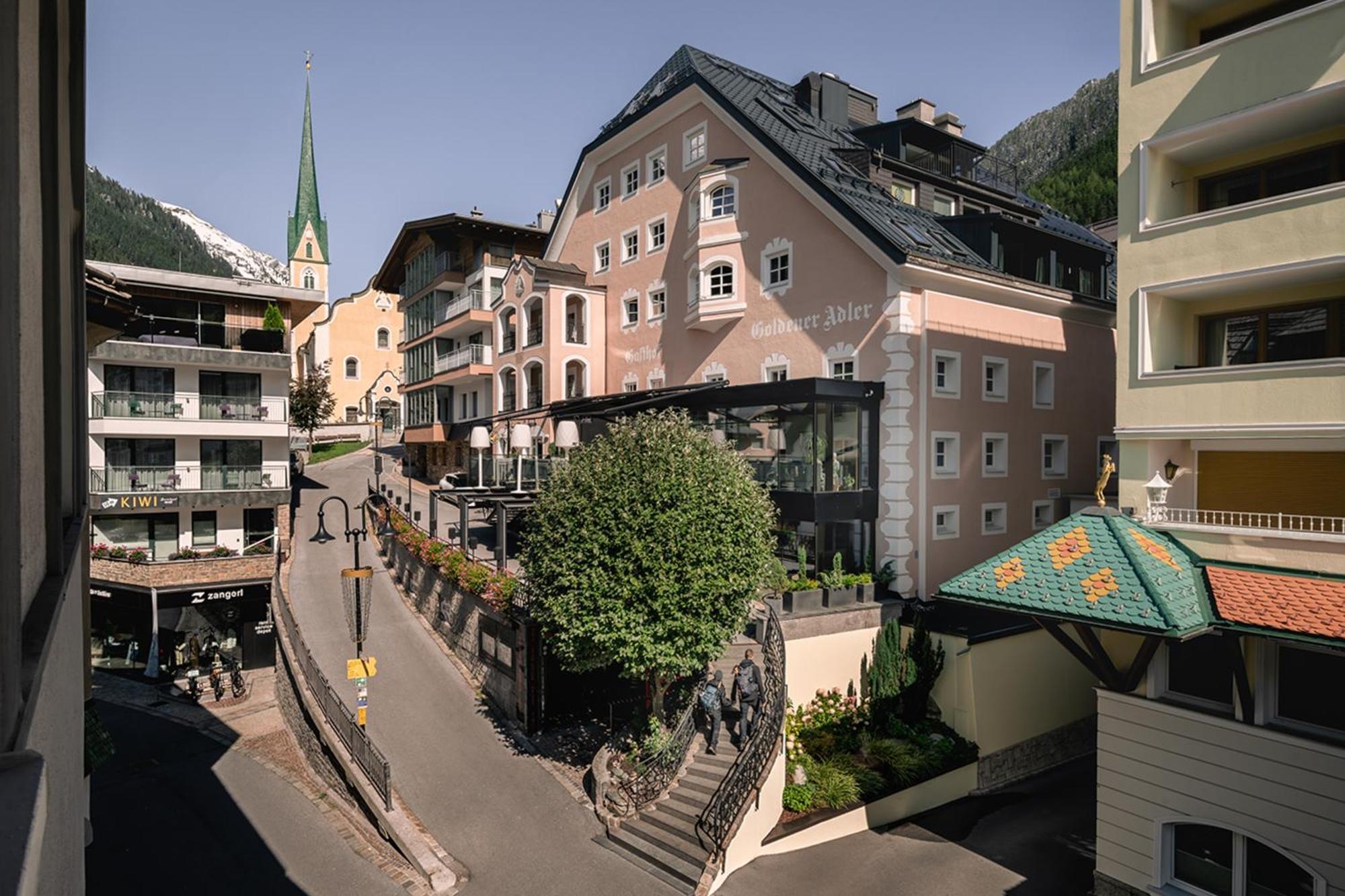 Hotel Goldener Adler - Im Sommer Silvretta Card Premium Inkludiert Ischgl Exterior foto